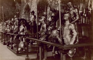 Postkort med et bilde av The Armory i Tower of London av English Photographer