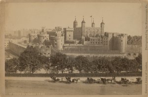 Postkort med et bilde av Tower of London av English Photographer
