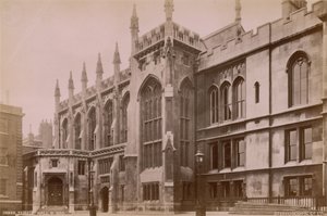 Postkort med utsiden av Inner Temple Hall av English Photographer