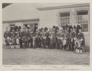 Presentasjon av farger til Gordon Highlanders av Prince of Wales på Braikley, nær Balmoral, 18. september av English Photographer