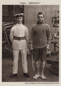 Prince of Wales med sin ordensmann ombord på HMS Renown (s/hv-bilde) av English Photographer