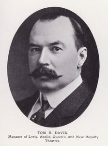 Prominent Men of London: Tom B Davis (s/hv-bilde) av English Photographer