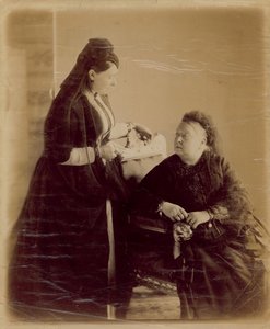 Dronning Victoria, sittende