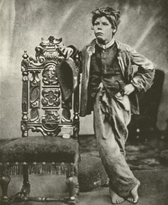 Ragged skolegutt i 1860 (s/hvitt-bilde) av English Photographer