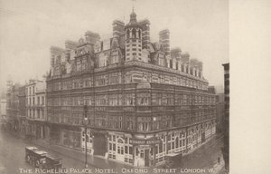 Richelieu Palace Hotel, Oxford Street, London W (s/hvitt-bilde) av English Photographer