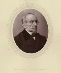Høyre Hon. William Ewart Gladstone av English Photographer