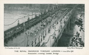 Kongelig prosesjon som krysser London Bridge av English Photographer