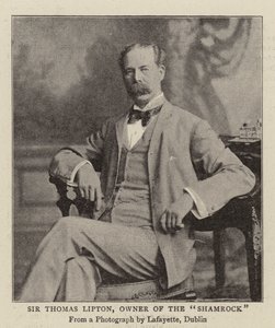 Sir Thomas Lipton, eier av Shamrock av English Photographer