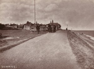 Southwold: Gunhill (s/hvitt bilde) av English Photographer