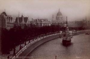 Thames Embankment fra Waterloo Bridge av English Photographer