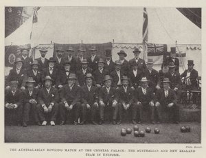 Den australske bowlingkampen på Crystal Palace, det australske og New Zealand-laget i uniform av English Photographer