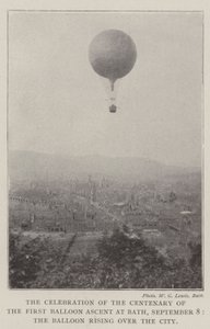 Feiringen av hundreårsdagen for den første ballongoppstigningen i Bath, 8. september, ballongen stiger over byen av English Photographer
