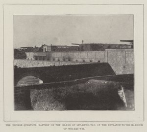 Det kinesiske spørsmålet, batteri på øya Liu-Kung-Tau, ved inngangen til havnen i Wei-Hai-Wei av English Photographer