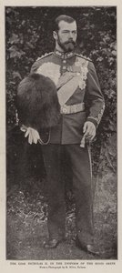 Tsaren Nicholas II i uniformen til de skotske grå av English Photographer