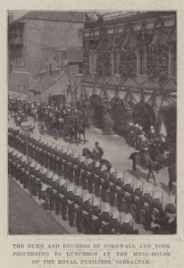Hertugen og hertuginnen av Cornwall og York fortsetter til lunsj i Mess-House of the Royal Fusiliers, Gibraltar av English Photographer
