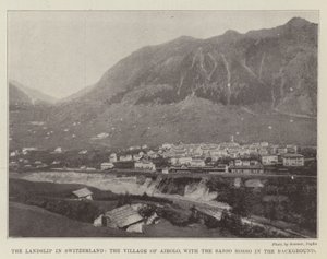 Jordslipen i Sveits, landsbyen Airolo, med Sasso Rosso i bakgrunnen av English Photographer