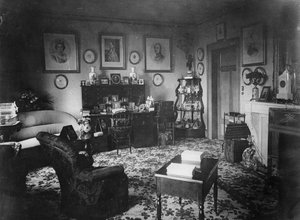 The Queens Sitting Room, Villa Hohenlohe, Baden-Baden, sent på 1860-tallet av English Photographer