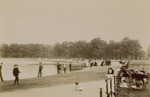 The Serpentine, Hyde Park, London av English Photographer