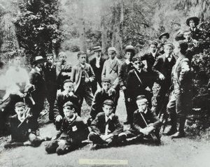 Den første London School Board-skolereisen. Barn fra Bell Road Higher Grade School, Peckham besøker et kulleri i Forest of Dean, 1896 av English Photographer