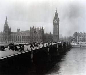 Utsikt over Westminster Bridge og Houses of Parliament av English Photographer