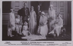 Bryllup til prinsesse Maud og Lord Carnegie (s/hvitt bilde) av English Photographer