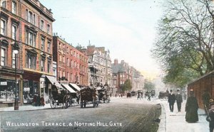 Wellington Terrace og Notting Hill Gate (farget bilde) av English Photographer