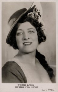 Winifred Lawson, Vic-Wells Opera Company (s/hvitt bilde) av English Photographer