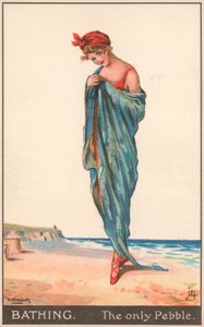 En ung kvinne drapert i et håndkle på en strand av English School