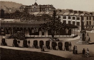 Buxton: Hot Baths and Colonnade (litho) av English School