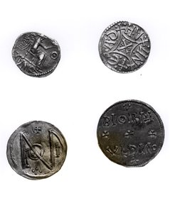 Mynter av Cunobelinus eller Cymbeline (d.43 e.Kr.), Offa, konge av Mercia (757-96 e.Kr.) og Alfred (871-99 e.Kr.) og Edvard den eldre (871-924 e.Kr.) (sølv)