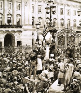 Folkemengder utenfor Buckingham Palace heier kong George V på våpenhviledagen av English School