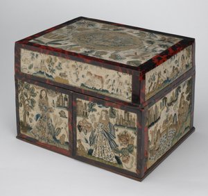 Brodert kiste, ca. 1660 (silke, lerret, tre, skilpaddeskall og sølvfester)