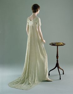 Aftenkjole, 1800 (bomullsmuslin og glassperler) av English School