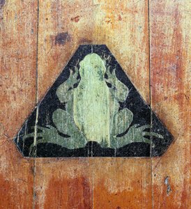 Frog, som markerer stedet for Faradays Froggery, Dorian Workshop, tidlig på 1930-tallet (innlagt tre) av English School