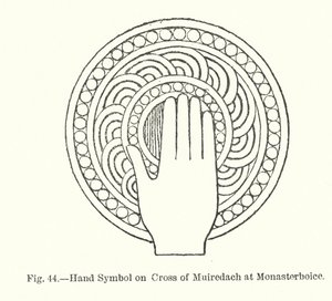 Håndsymbol på korset av Muiredach ved Monasterboice (gravering) av English School