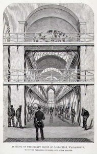 Interiør i Surrey House of Correction, Wandsworth, med fangene som vender ut etter middag, fra 