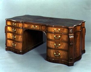 Bibliotekbord laget av Gillows of Lancaster etter et design av Thomas Chippendale, levert i 1778 til Sir James Ibbetson av English School