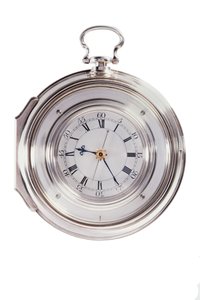 Marineklokke, i sølv par-etui, av John Harrison and Son, 1770, London (se også 71015-17) av English School