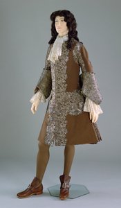 Herrefrakk, 1720-tallet (brodert vestlandsduk) av English School