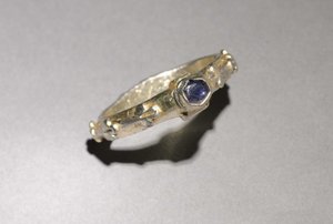 Ring, 1300-tallet av English School