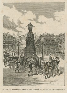 Kongelig prosesjon som passerer Guards Memorial i Waterloo Place av English School
