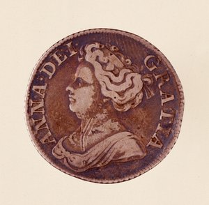 Sølvengelsk Groschen, regjeringstid til dronning Anne Stuart (Anne av Storbritannia) (1665-1714) 1712. Diam. 2,5 cm Napoli, museo archeologico av English School