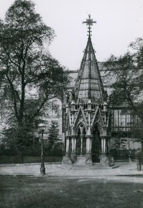 The Buxton Memorial Drinking Fountain, St Margarets Westminster av English School