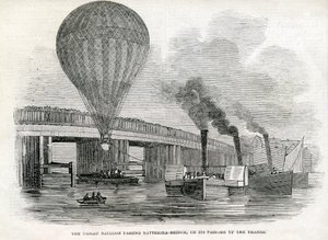 Nassau-ballongen passerer Battersea Bridge av English School