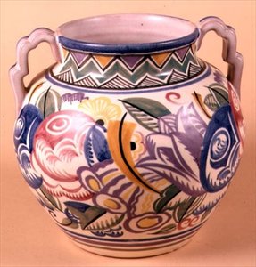 Vase von Carter Stabler und Adams, ca. 1930 von English School