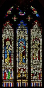 Window Ew som viser døperen Johannes, St. Anne og Jomfru Maria med St. Christopher av English School