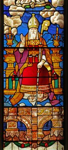Vindu N2 som viser St. Nicholas: en forvandlet skikkelse av Gud Faderen opprinnelig på toppen av et Jesse-tre fortsatt ved St. Georges Hannover-plassen av English School