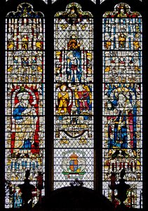 Vindu w12 som viser Corpus Christi, Jesaja og kong Edwin av English School