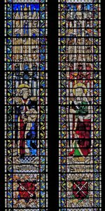 Vindu w71 som viser St Peter og St Paul av English School