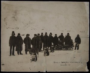 Canadian Bank of Commerce New Years Party, Dawson, YT, fotograf, Hegg & Co., udatert (s/hv-bilde)